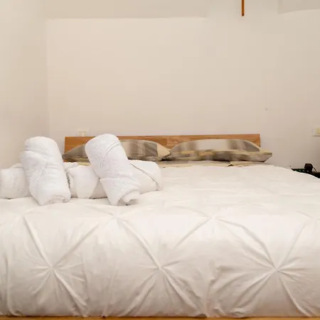 La Mansarda Modern House